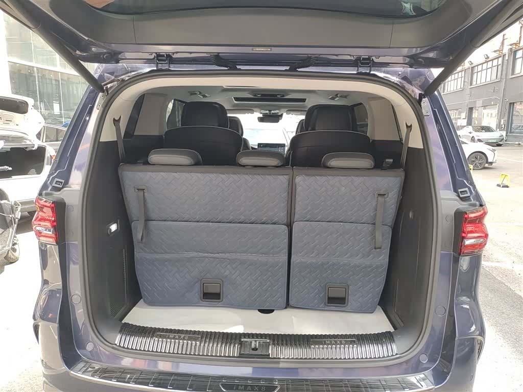 Roewe iMAX8, 2022 15