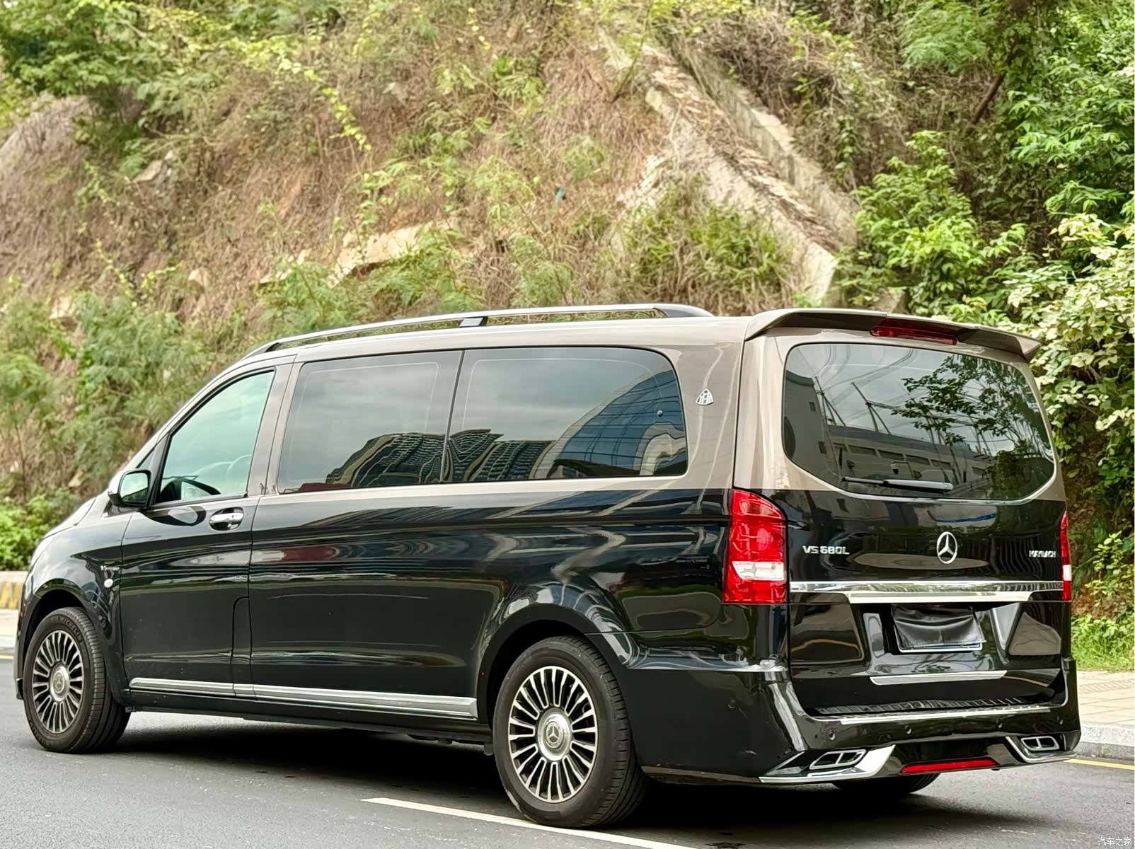Mercedes-Benz 7, 2021 6