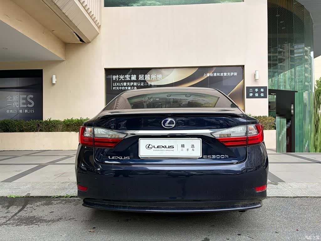 Lexus ES, 2017 4