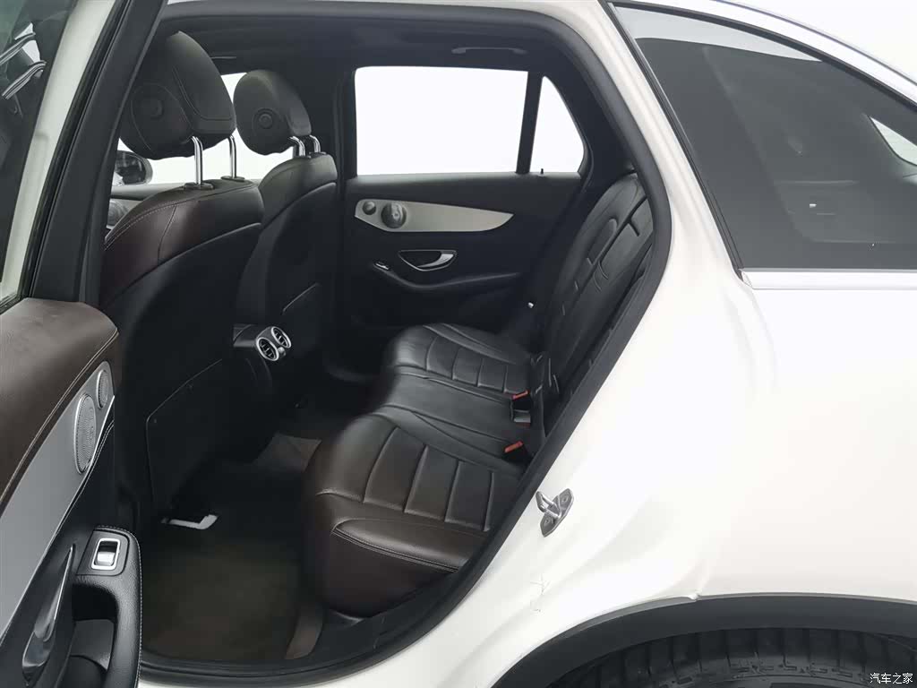 Mercedes-Benz GLC, 2018 15