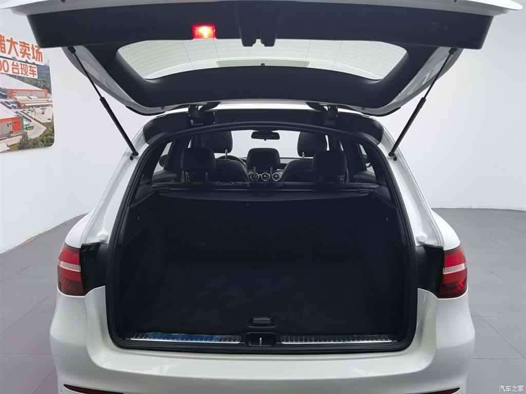 Mercedes-Benz GLC, 2018 16