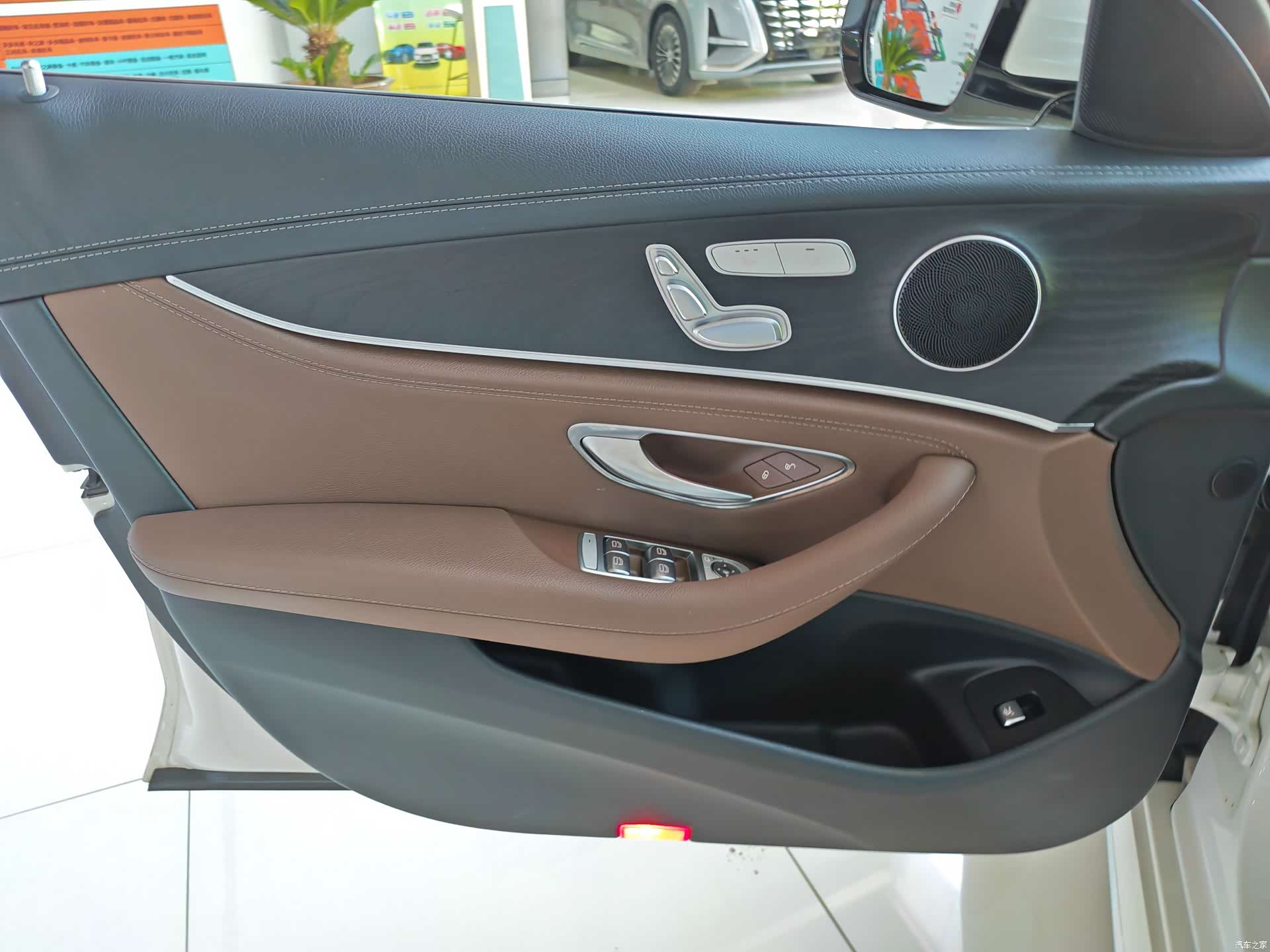 Mercedes-Benz E-Class, 2019 14