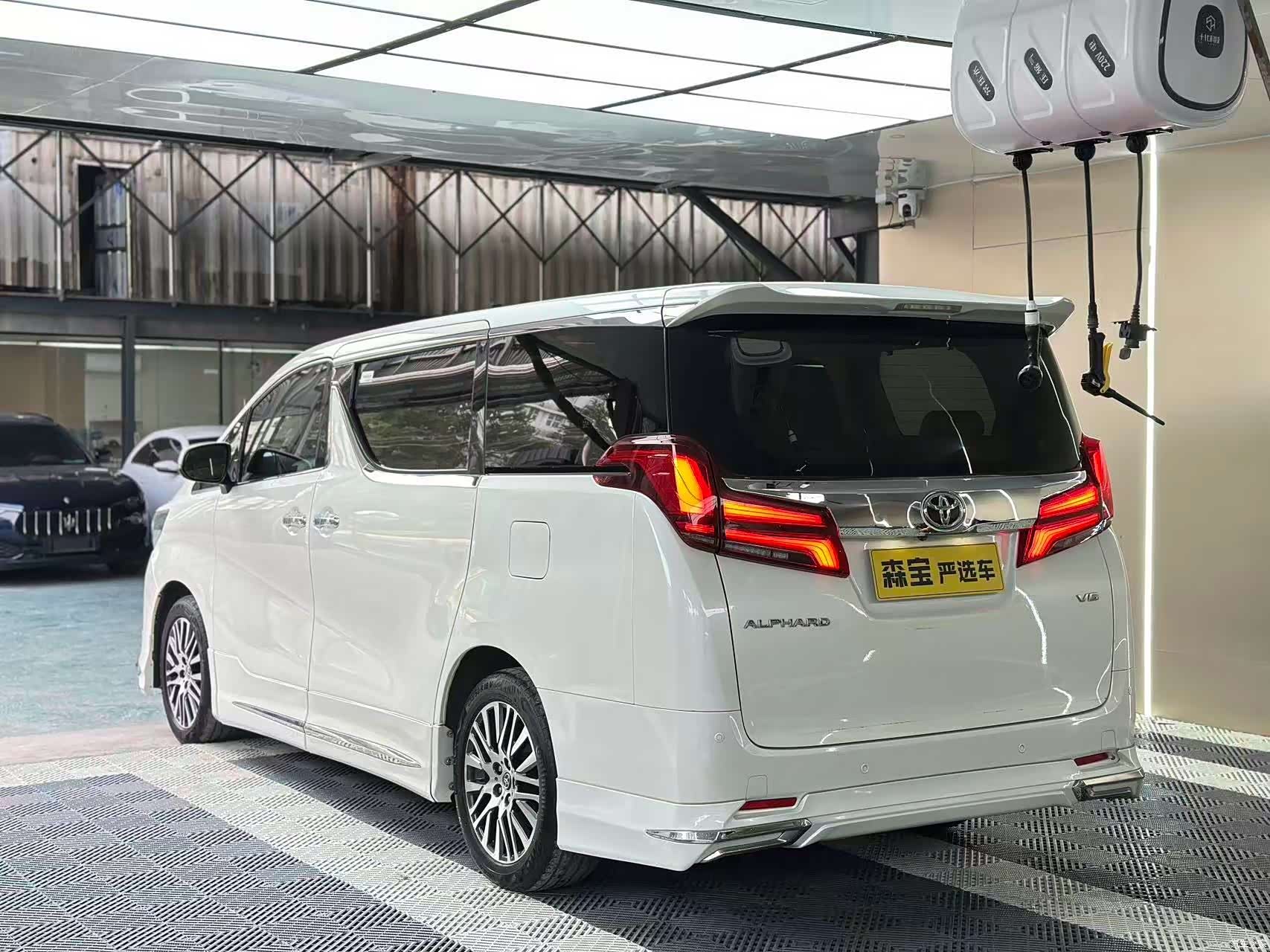 Toyota Alphard, 2016 7