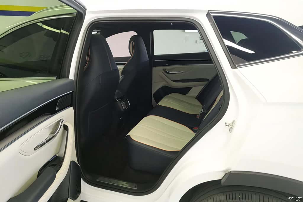 BYD Song, 2022 11