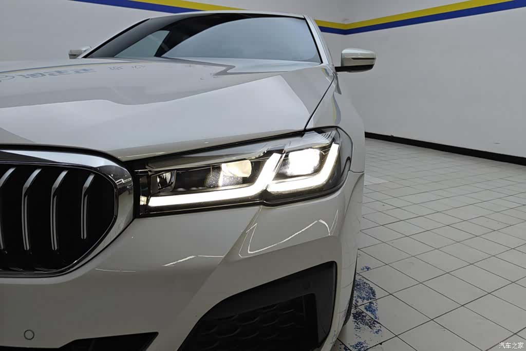 BMW 5 Series, 2023 все фото