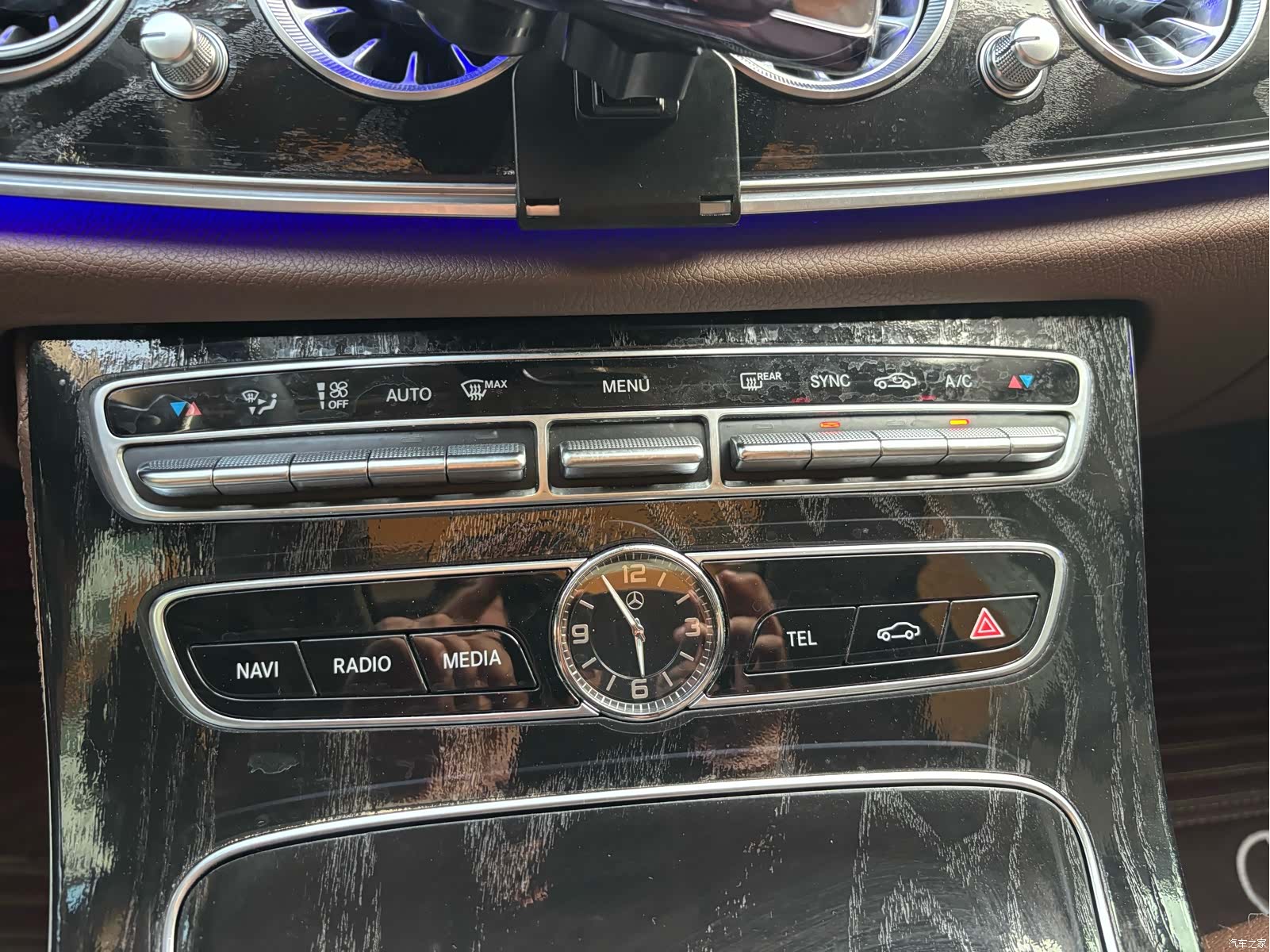 Mercedes-Benz E-Class, 2019 29
