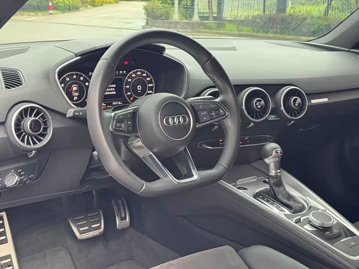 Audi TT 2017 TT Coupe 45 TFSI