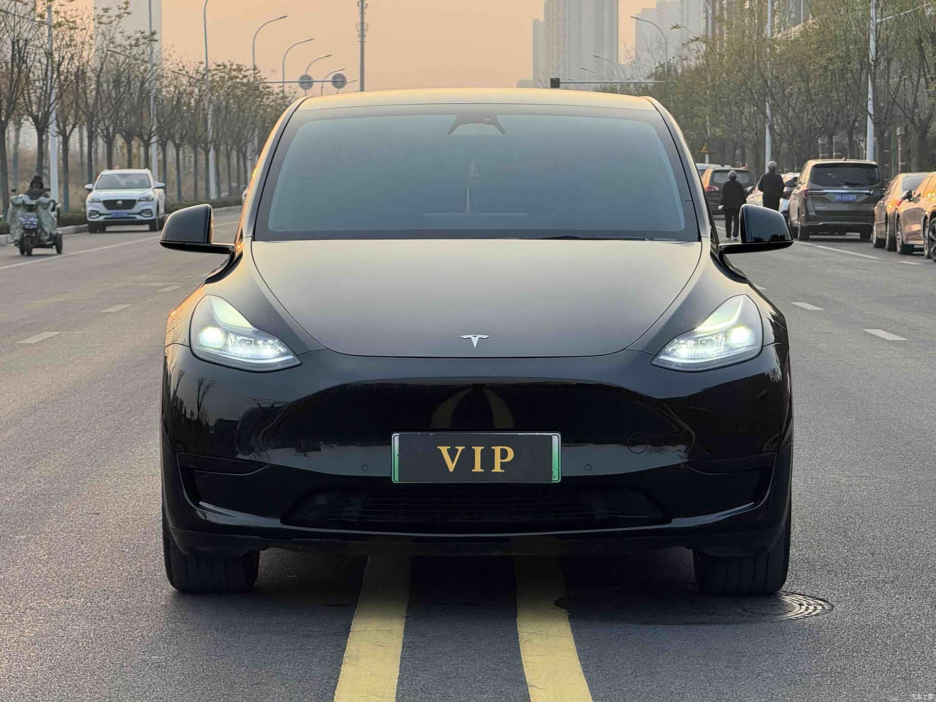 Tesla Model Y, 2023 2