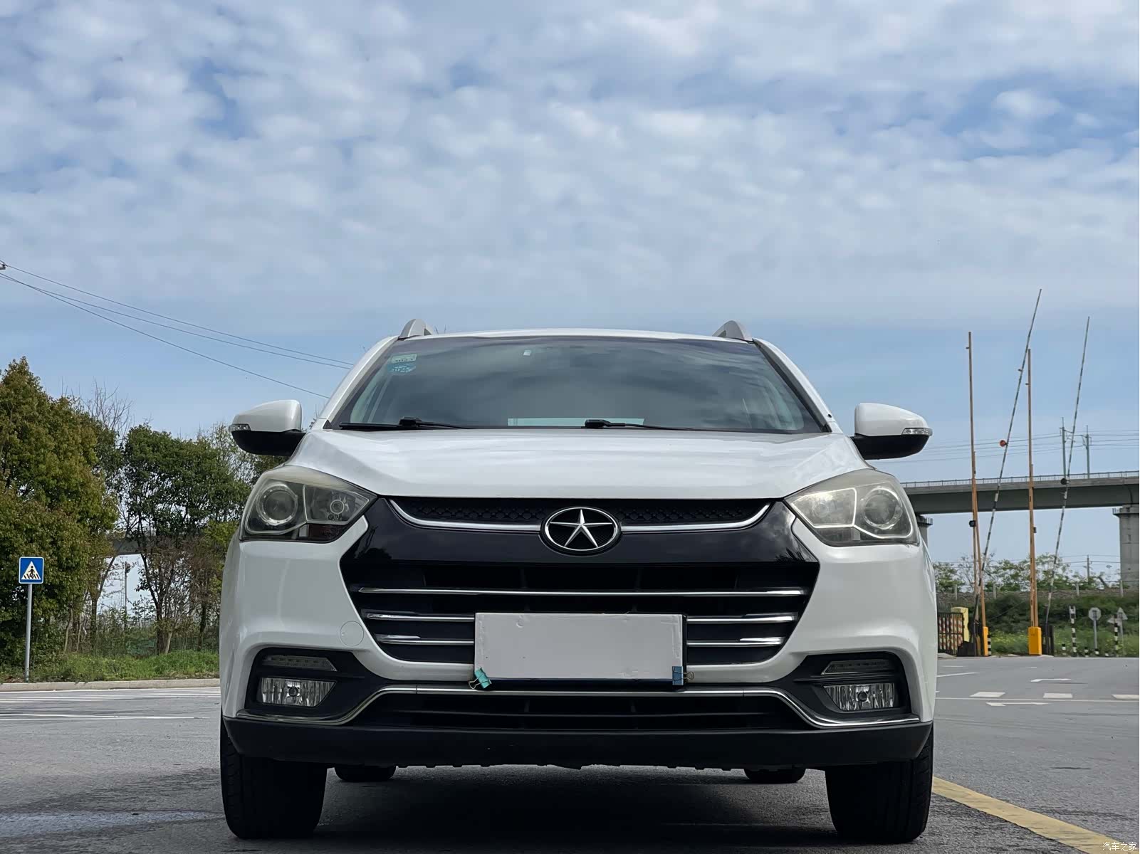 JAC S2, 2015 2