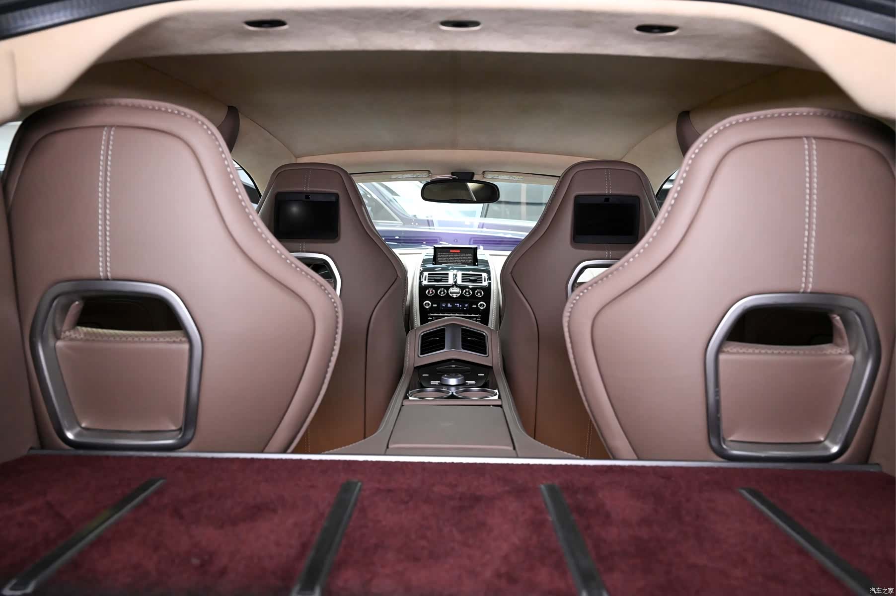 Aston Martin Rapide, 2014 24