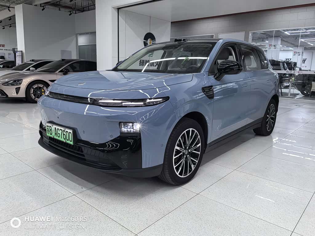 Leapmotor B10