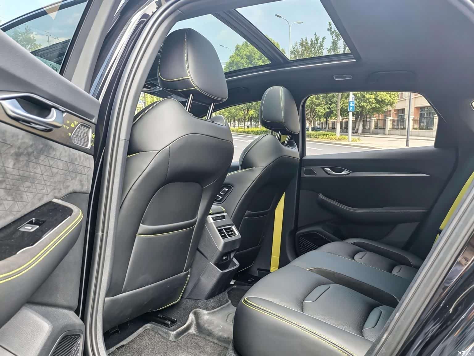Geely Preface, 2022 8