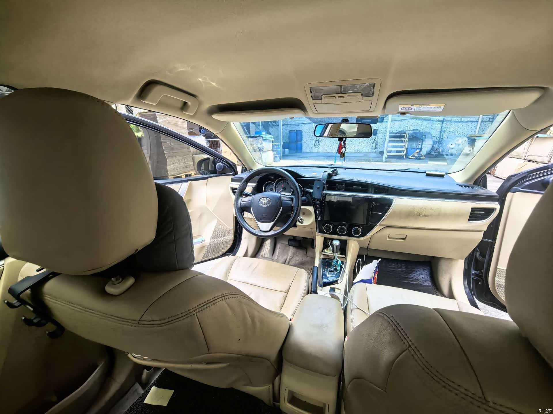 Toyota Corolla, 2015 все фото