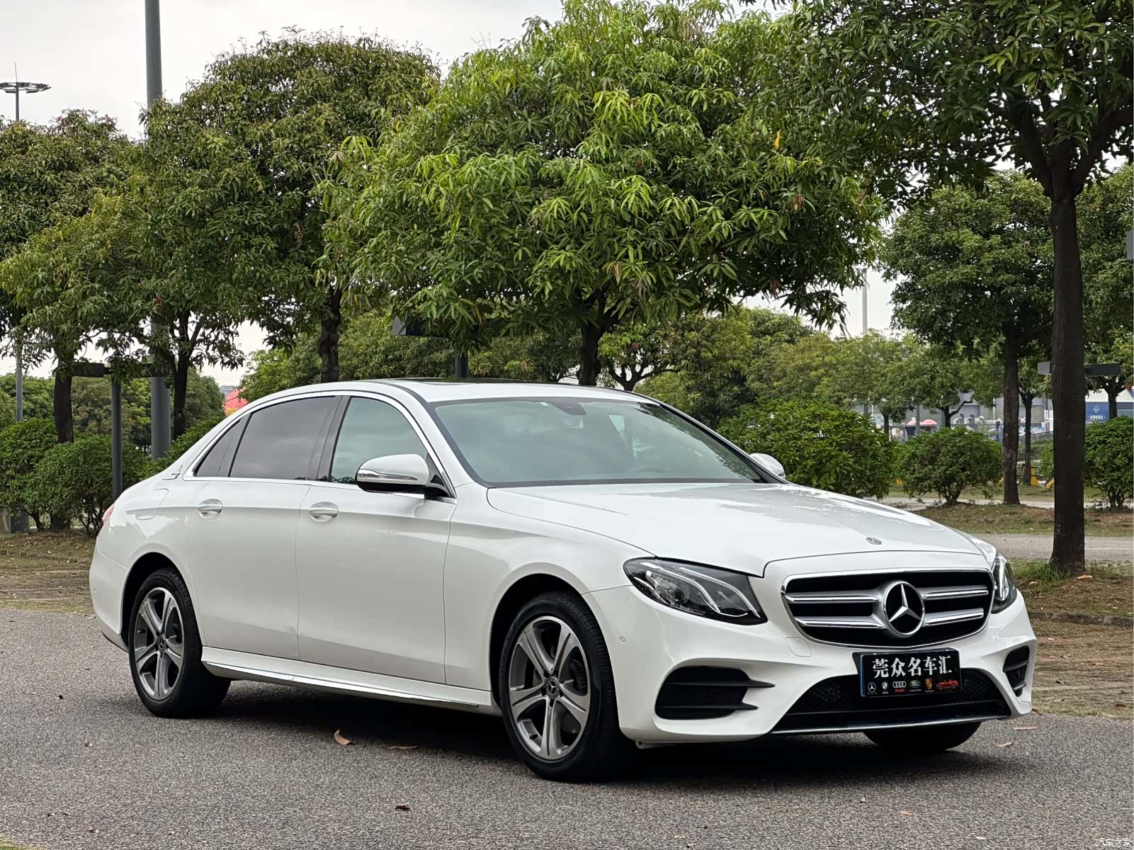Mercedes-Benz E-Class, 2019 3