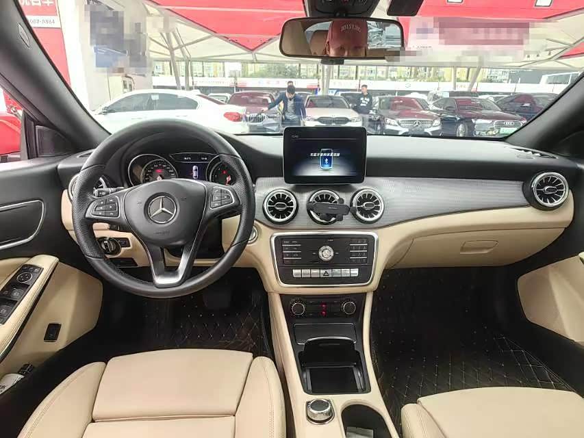 Mercedes-Benz CLA