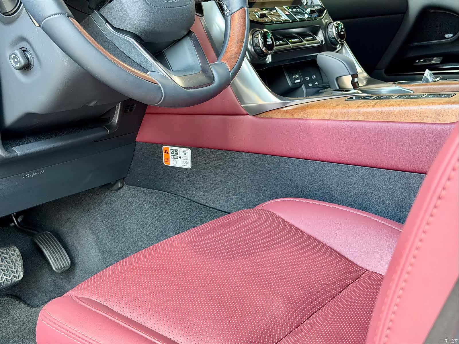 Lexus LX, 2026 7