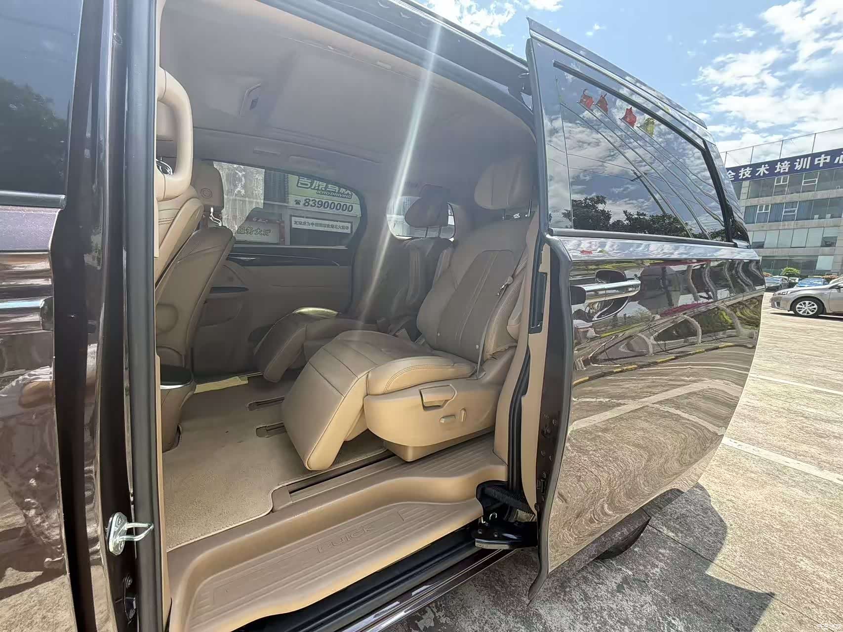 Buick GL8, 2018 14