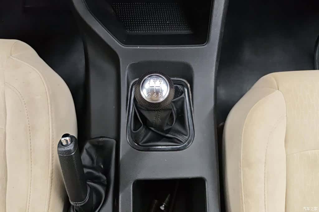 DongFeng M5, 2022 16