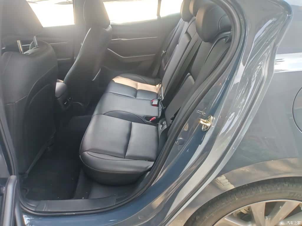 Mazda Mazda3, 2024 17