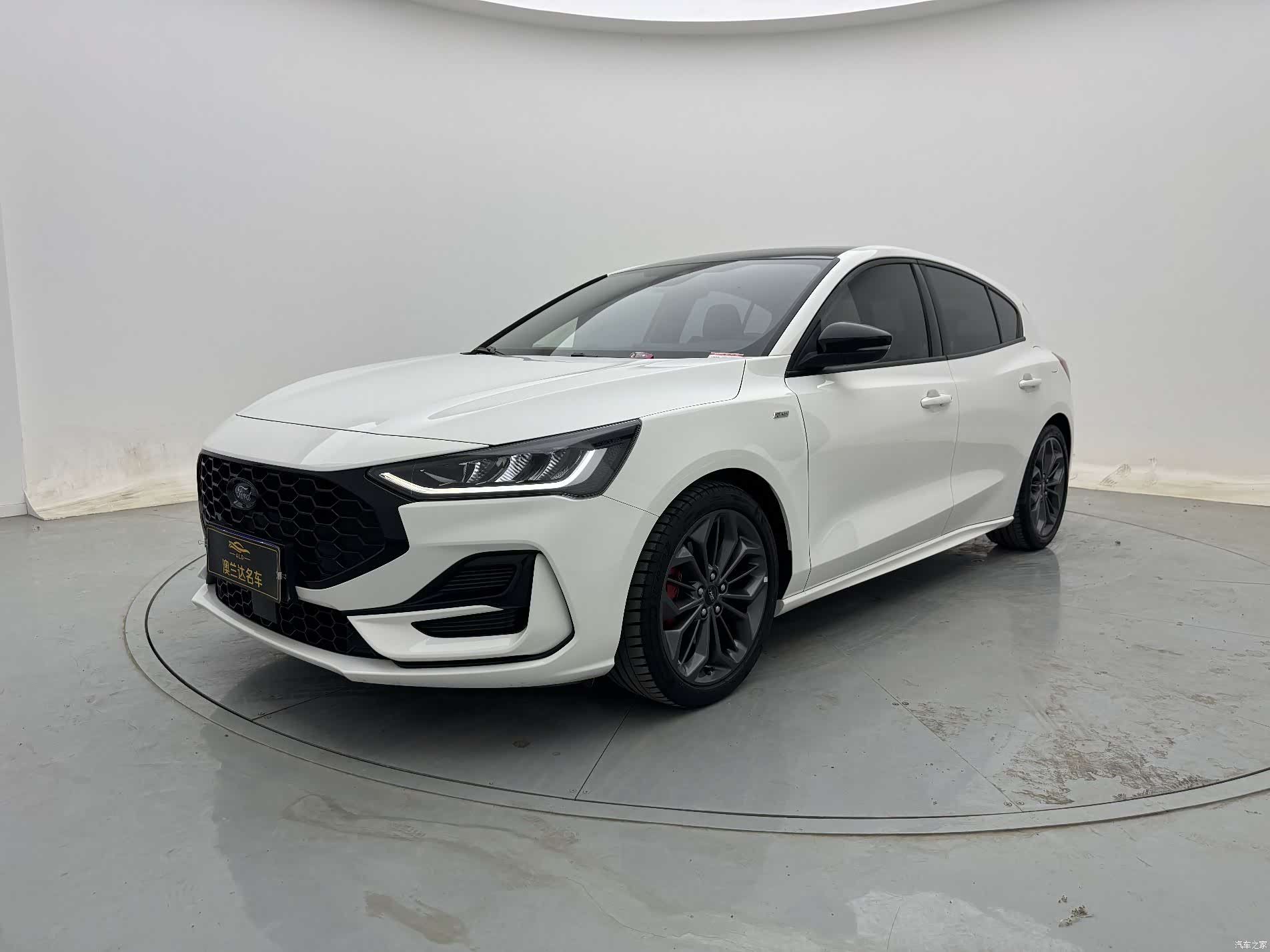 Ford Focus, 2023 1
