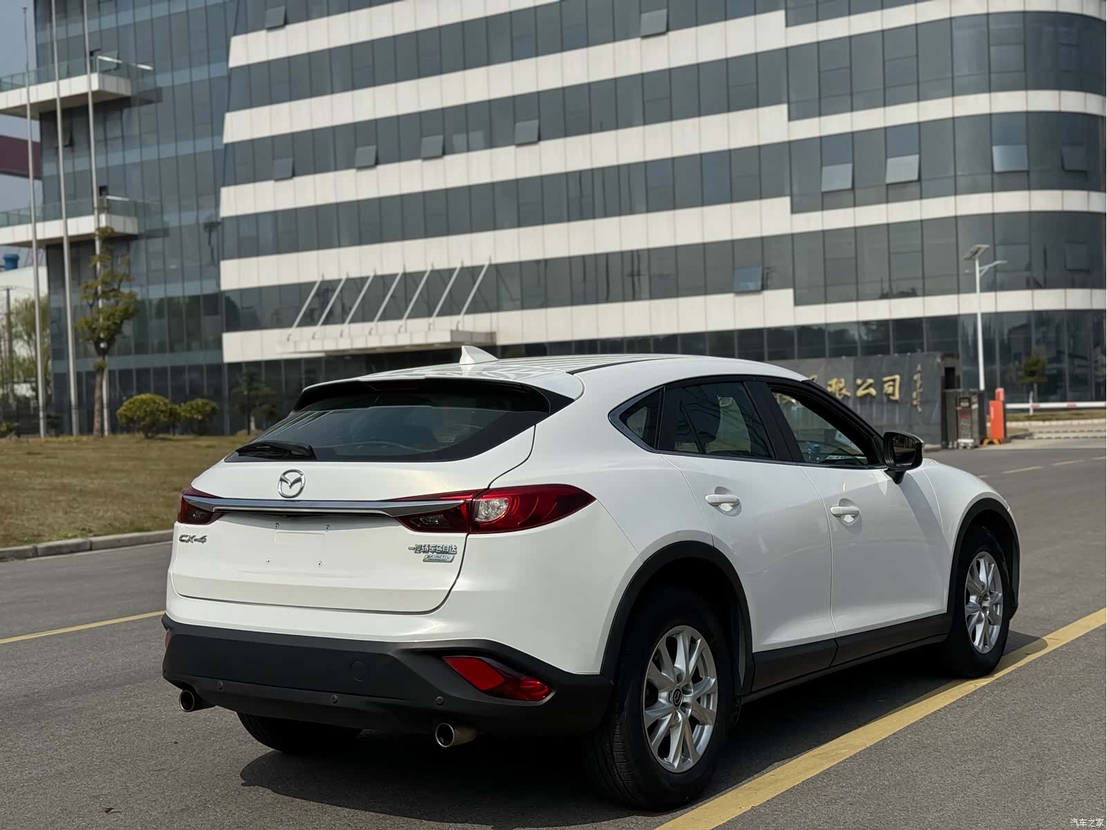 Mazda CX-4, 2016 12