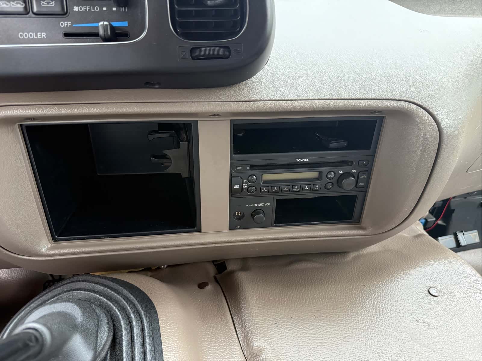 Toyota Coaster, 2009 17