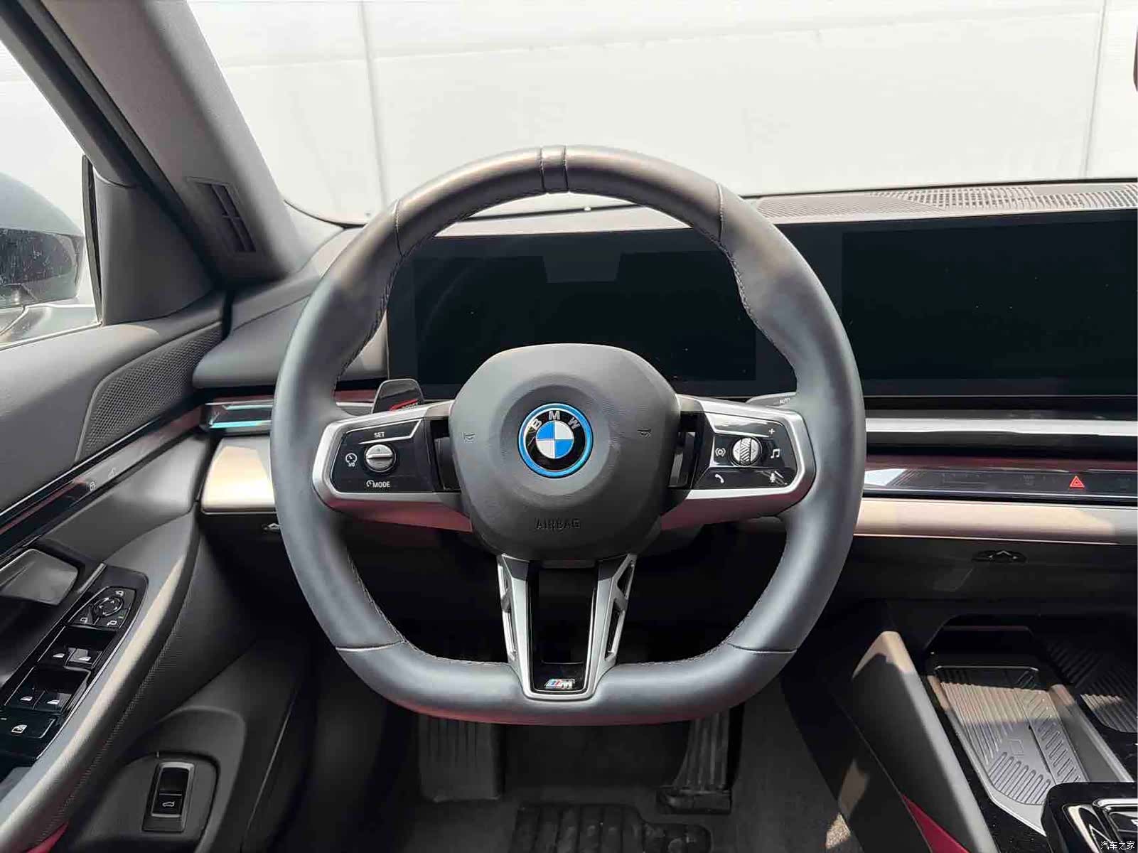 BMW i5, 2025 10