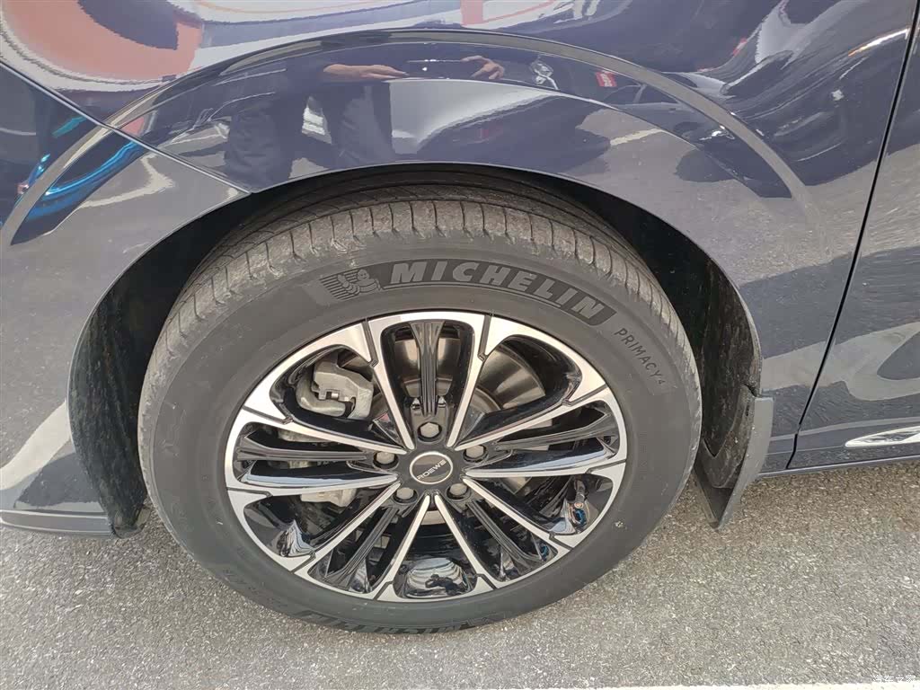 Roewe iMAX8, 2022 25