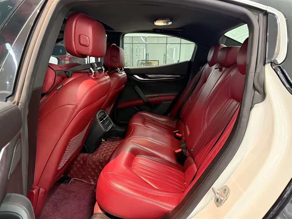 Maserati Ghibli Maserati Ghibli