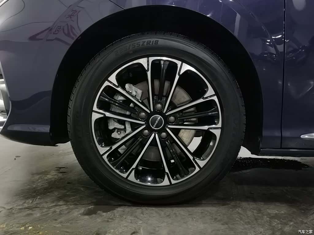Roewe iMAX8, 2022 17