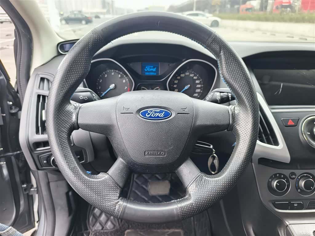Ford Focus, 2012 17