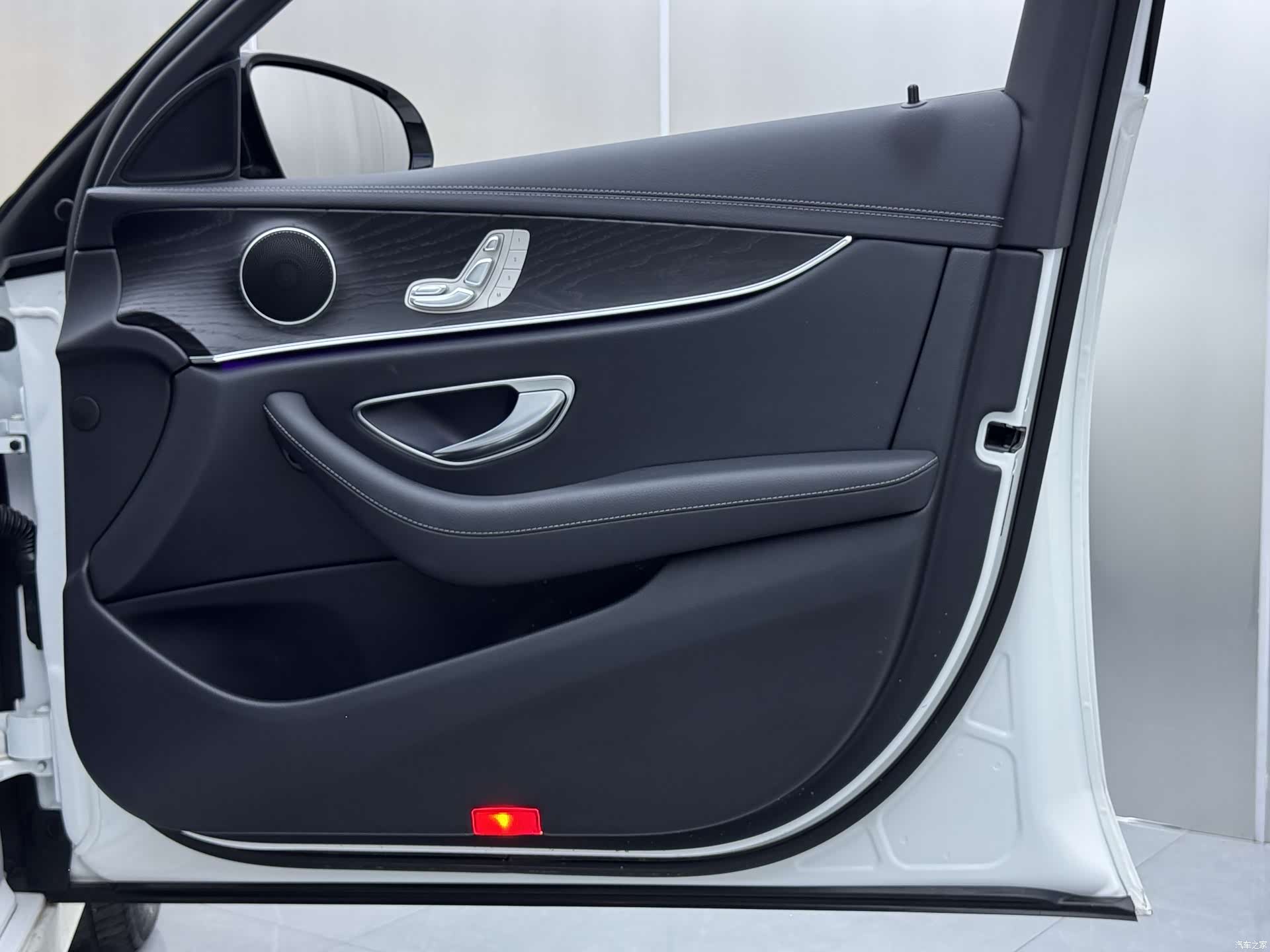 Mercedes-Benz E-Class, 2023 24