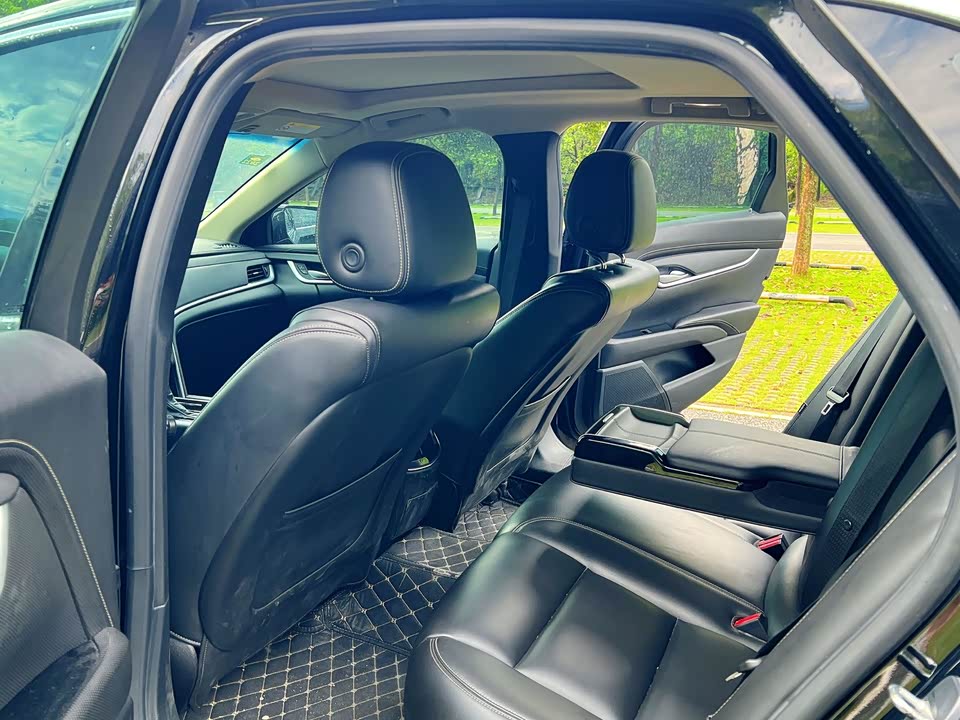 Cadillac XTS