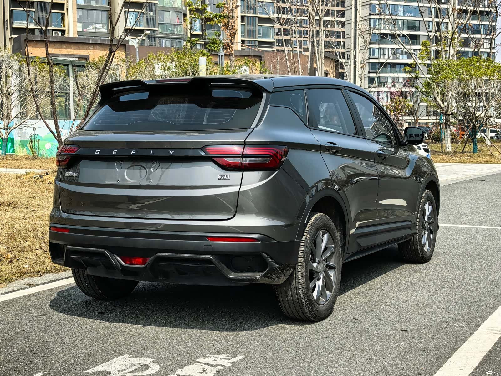 Geely Coolray, 2024 10