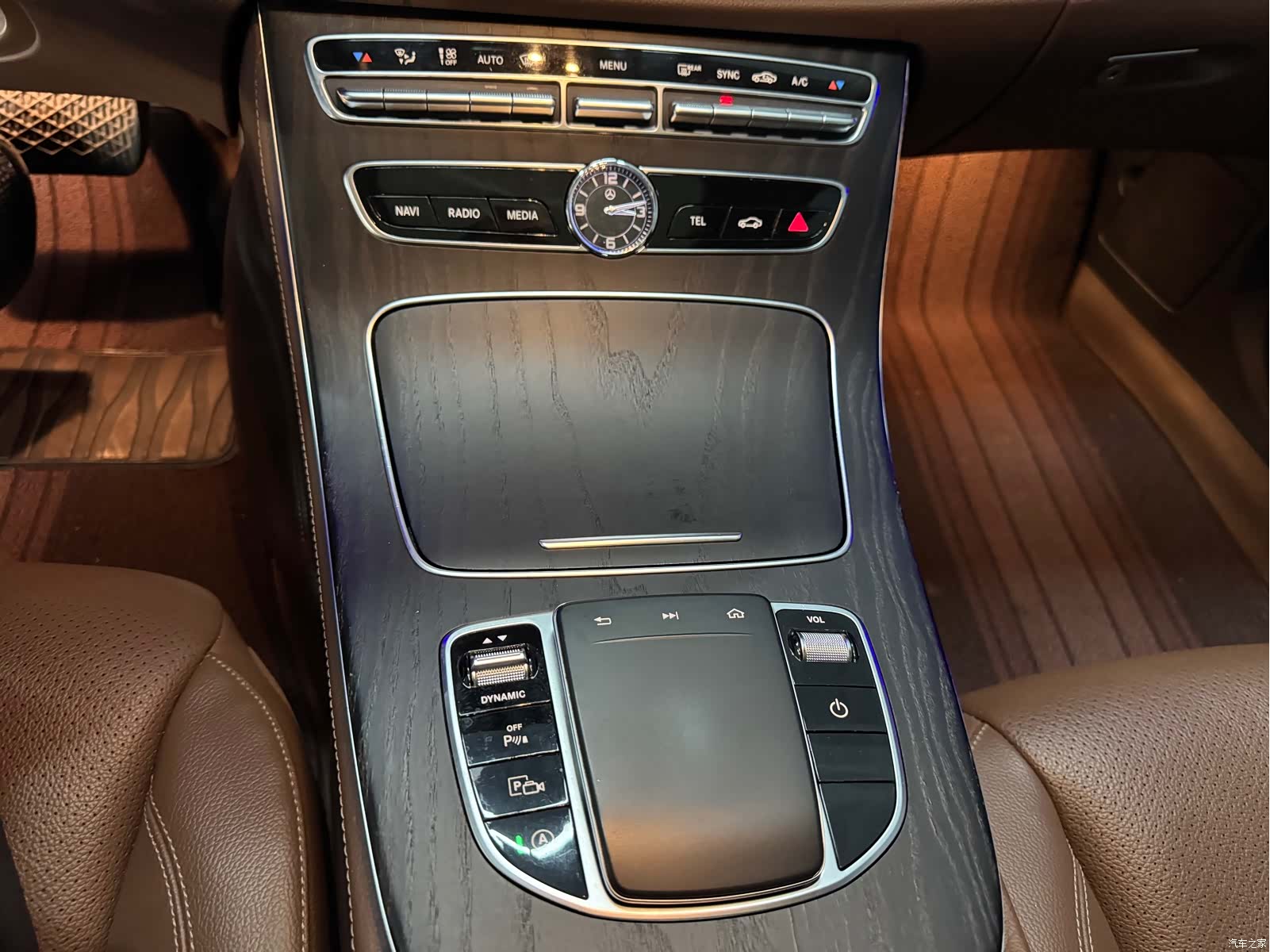 Mercedes-Benz E-Class, 2019 10