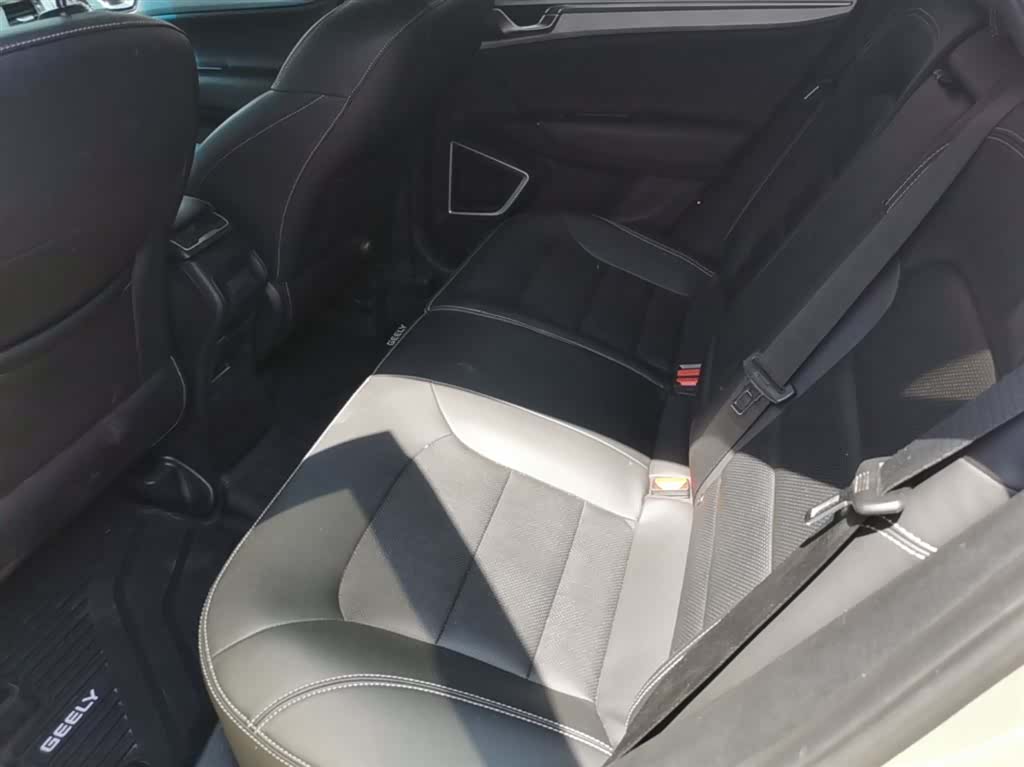 Geely Emgrand, 2019 17