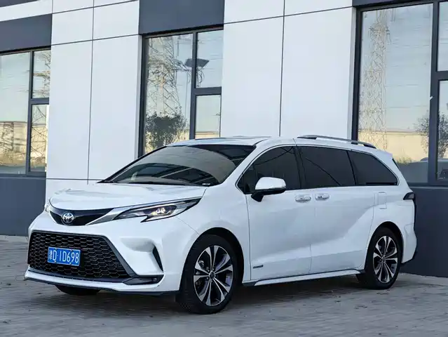 Toyota Granvia 2024 — купить из Китая под заказ