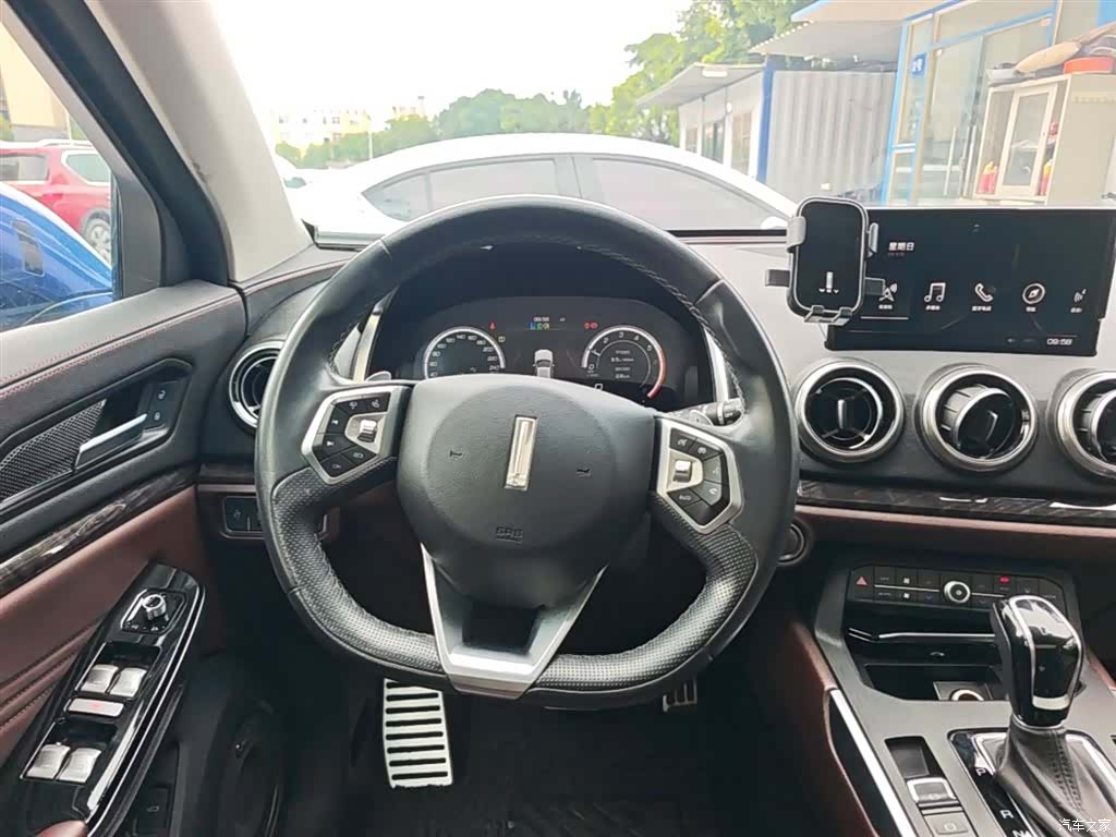 WEY VV5, 2018 11