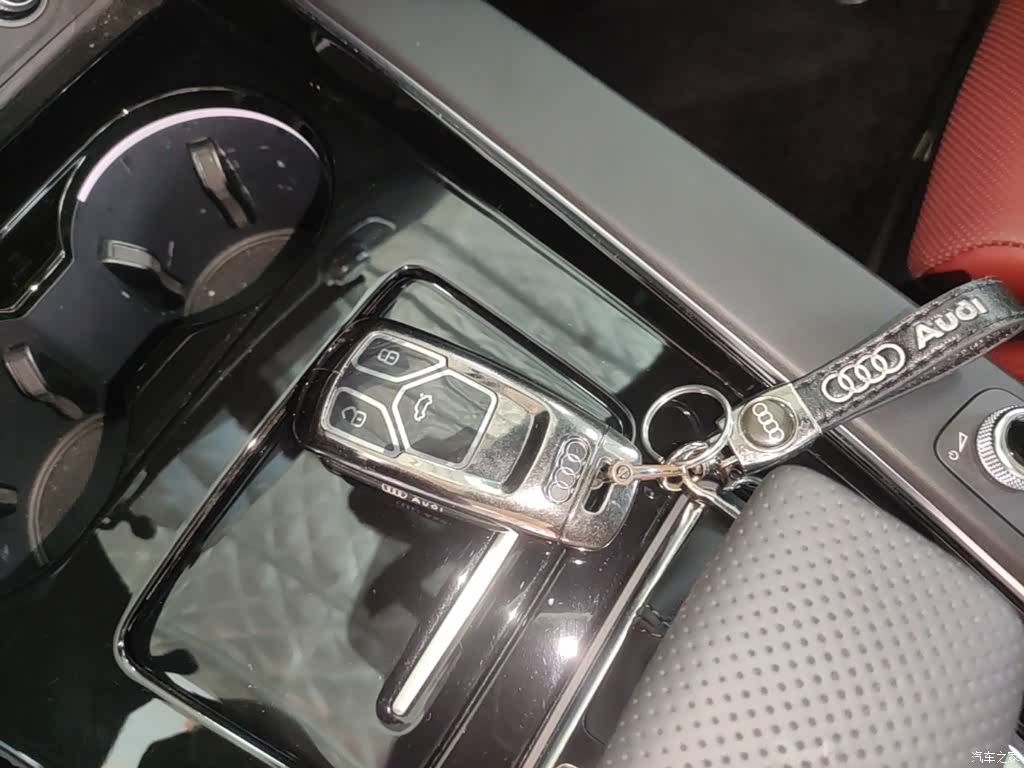 Audi A4L, 2025 15