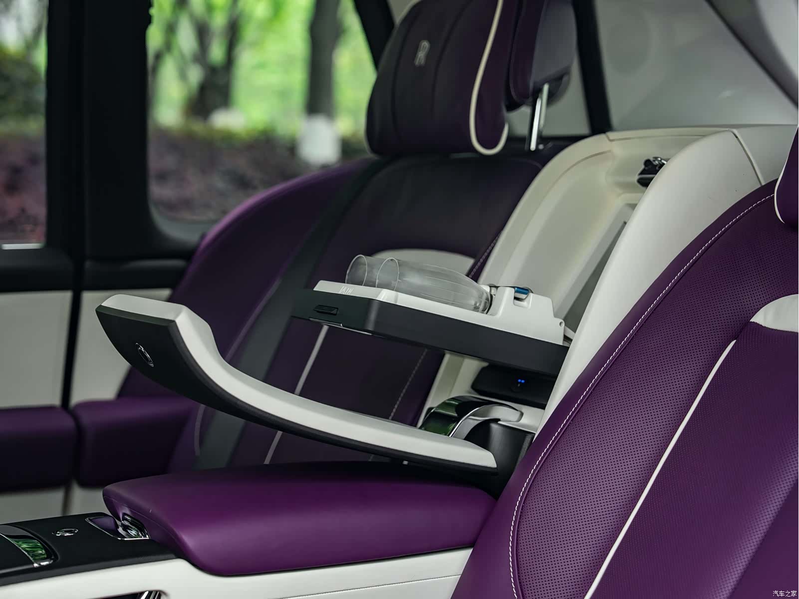 Rolls-Royce Cullinan, 2022 16