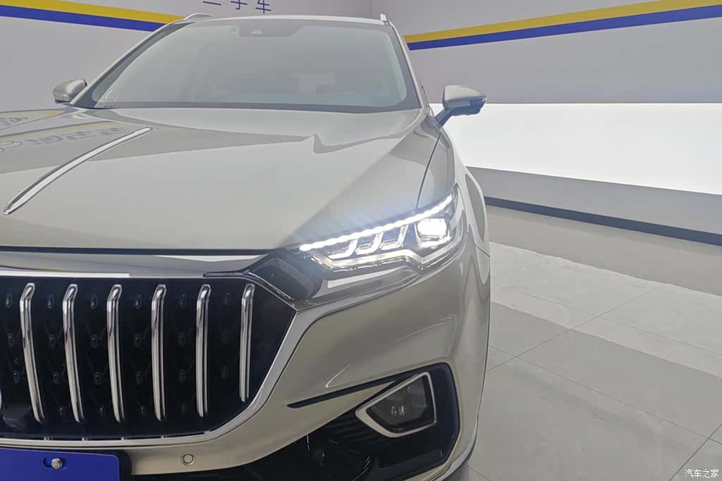 Hongqi HS5, 2022 все фото