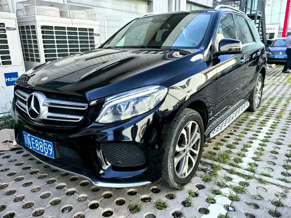 Mercedes-Benz GLE Mercedes-Benz GLE