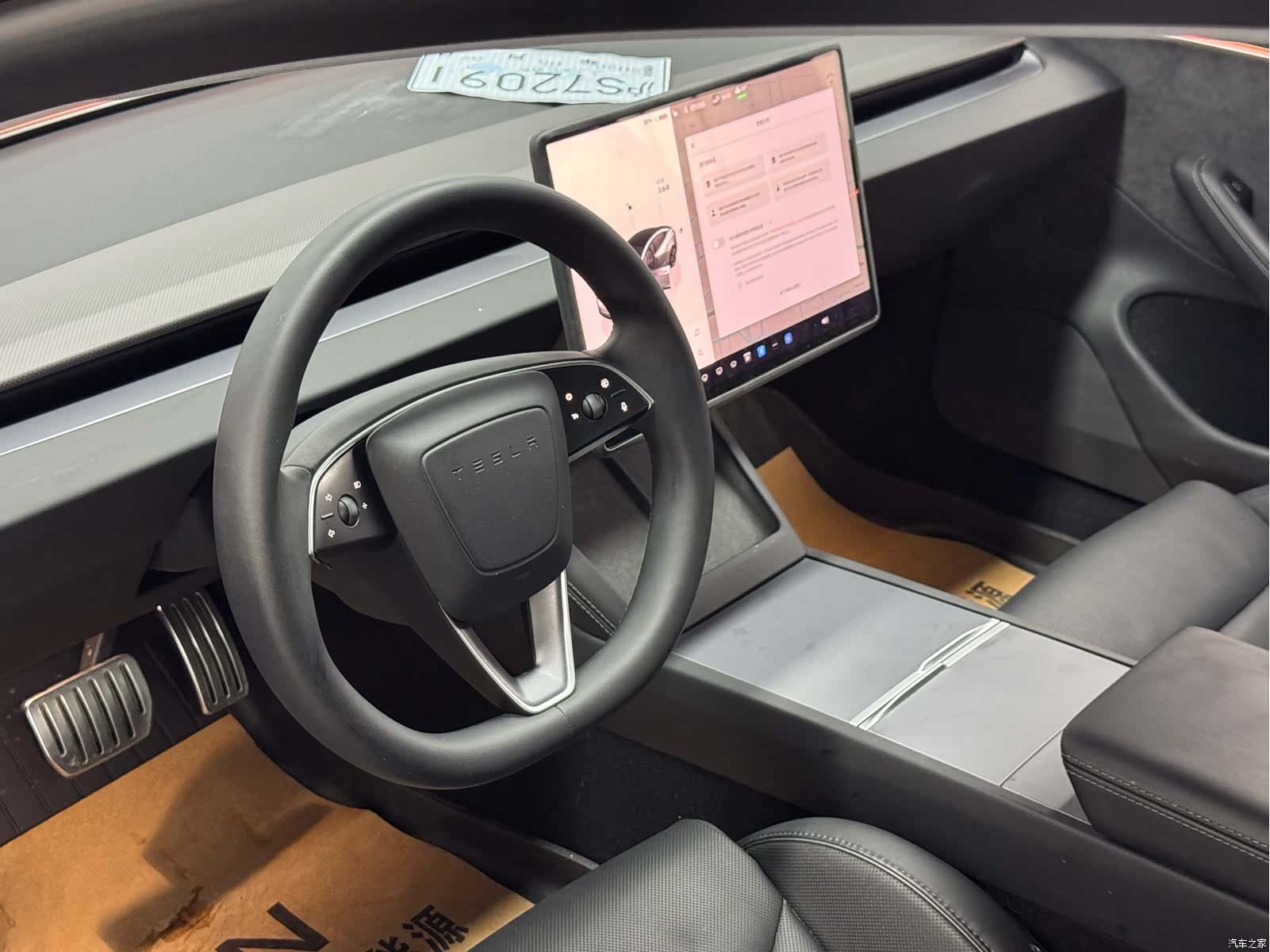 Tesla Model 3, 2024 4