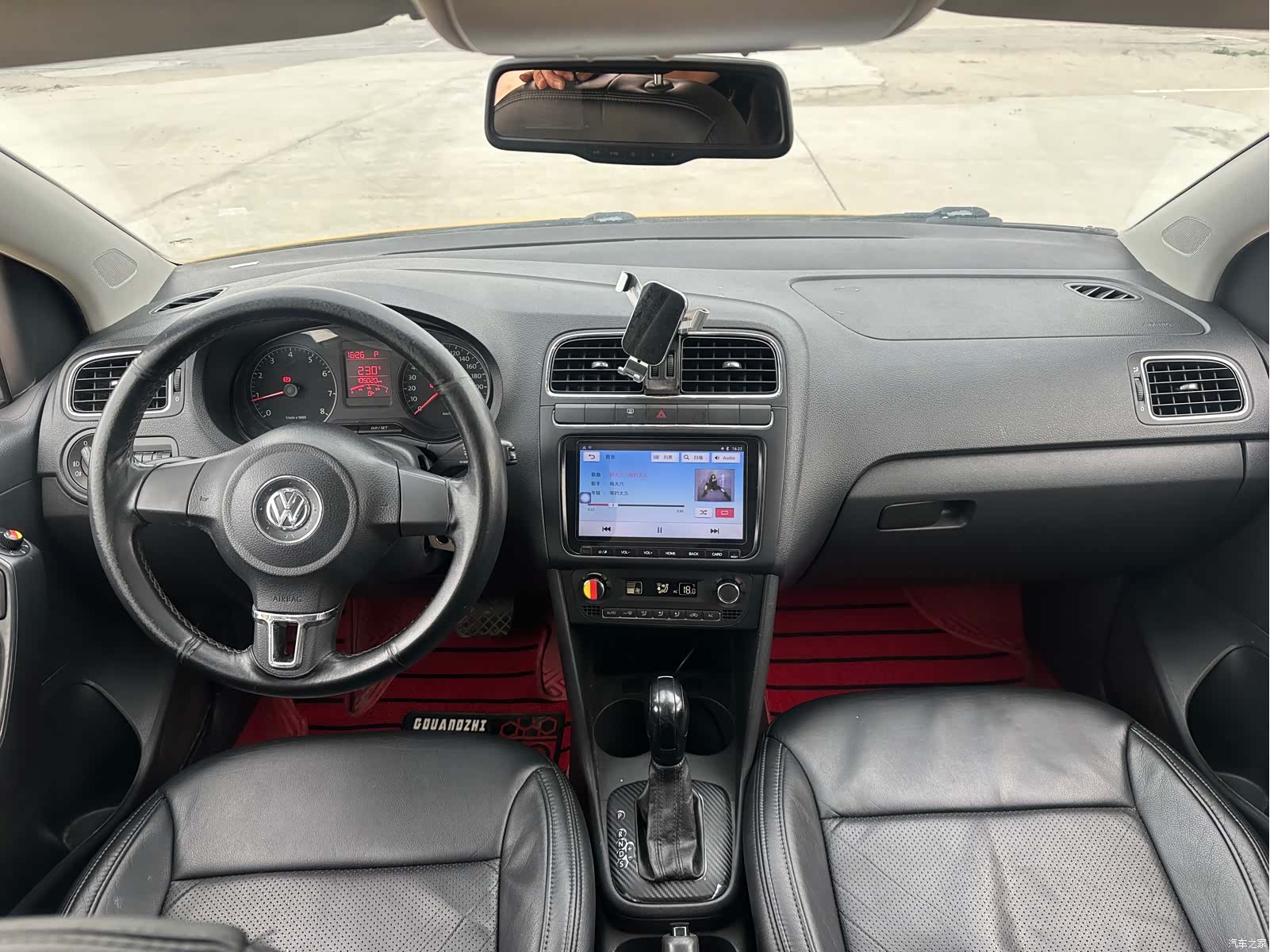 Volkswagen Polo, 2012 10