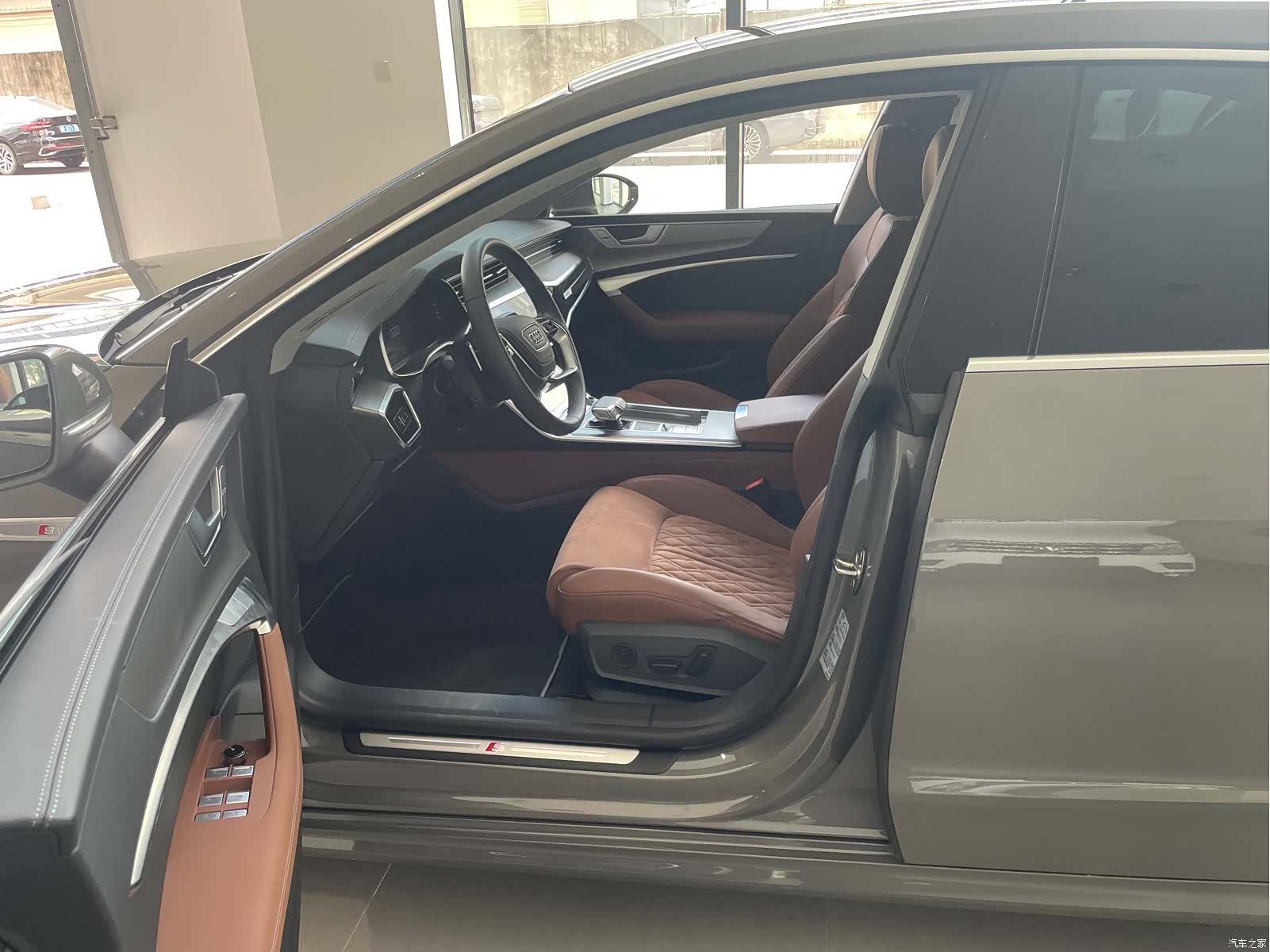 Audi A7L, 2024 все фото