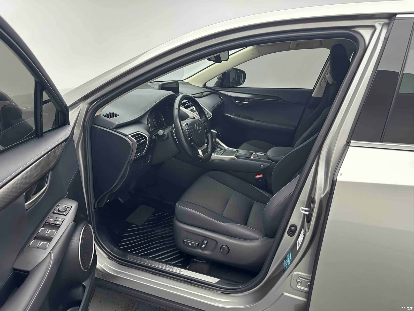 Lexus NX, 2020 9