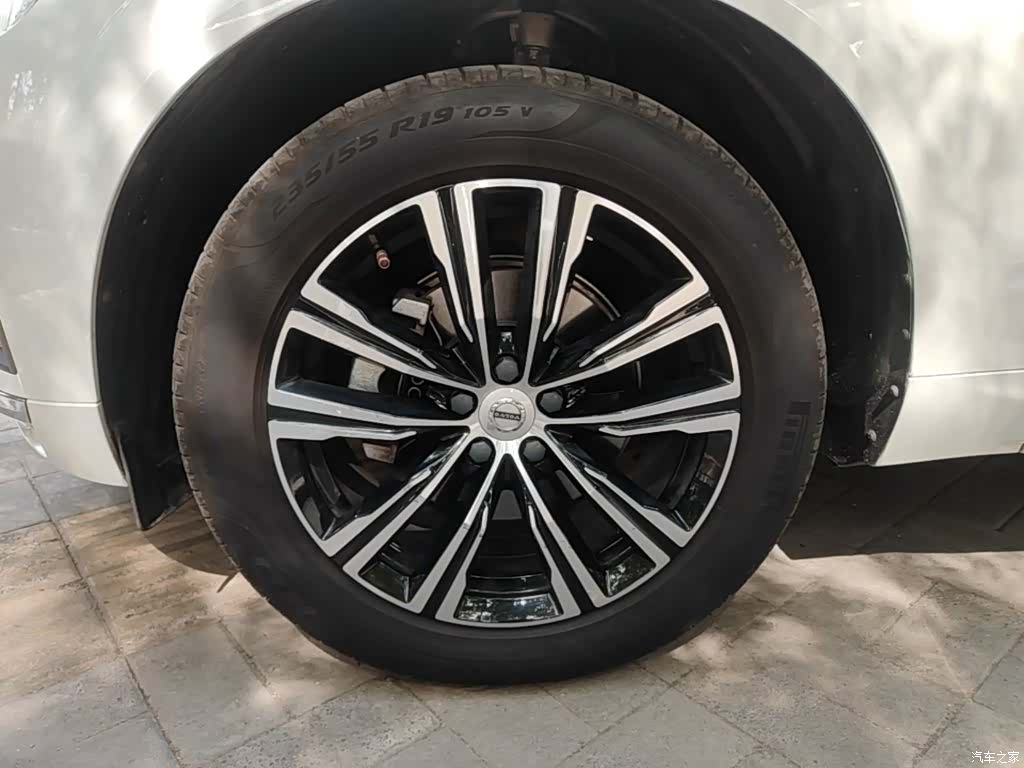 Volvo XC60, 2022 23