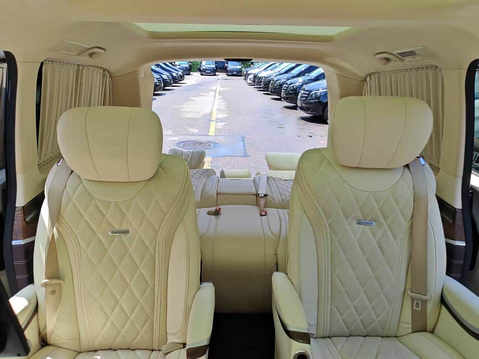 Mercedes-Benz V-class