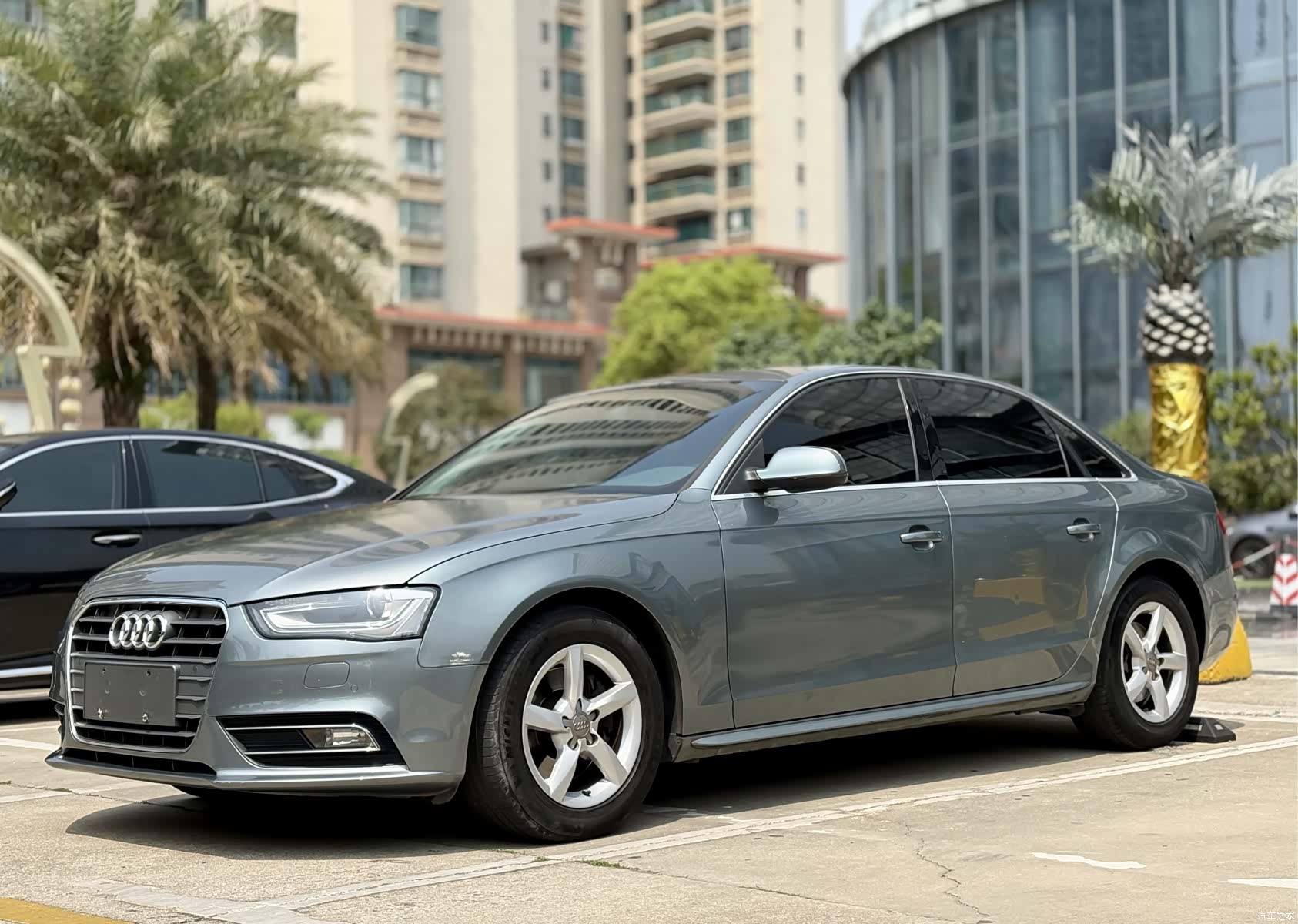 Audi A4L, 2012 1