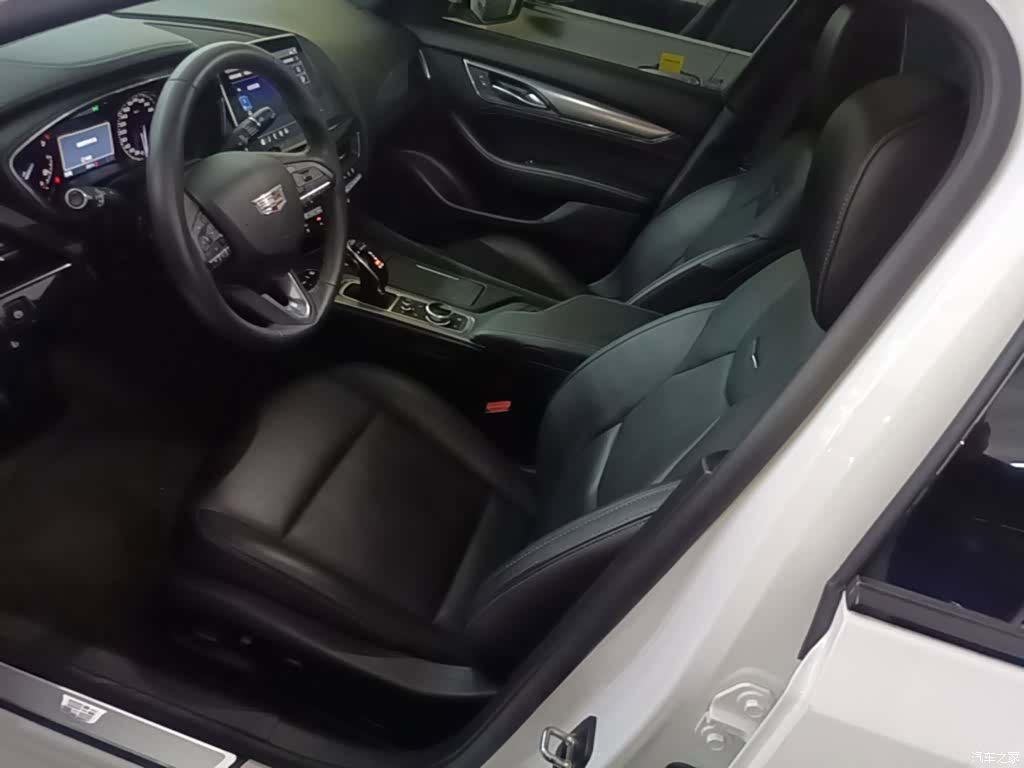 Cadillac CT5, 2023 15